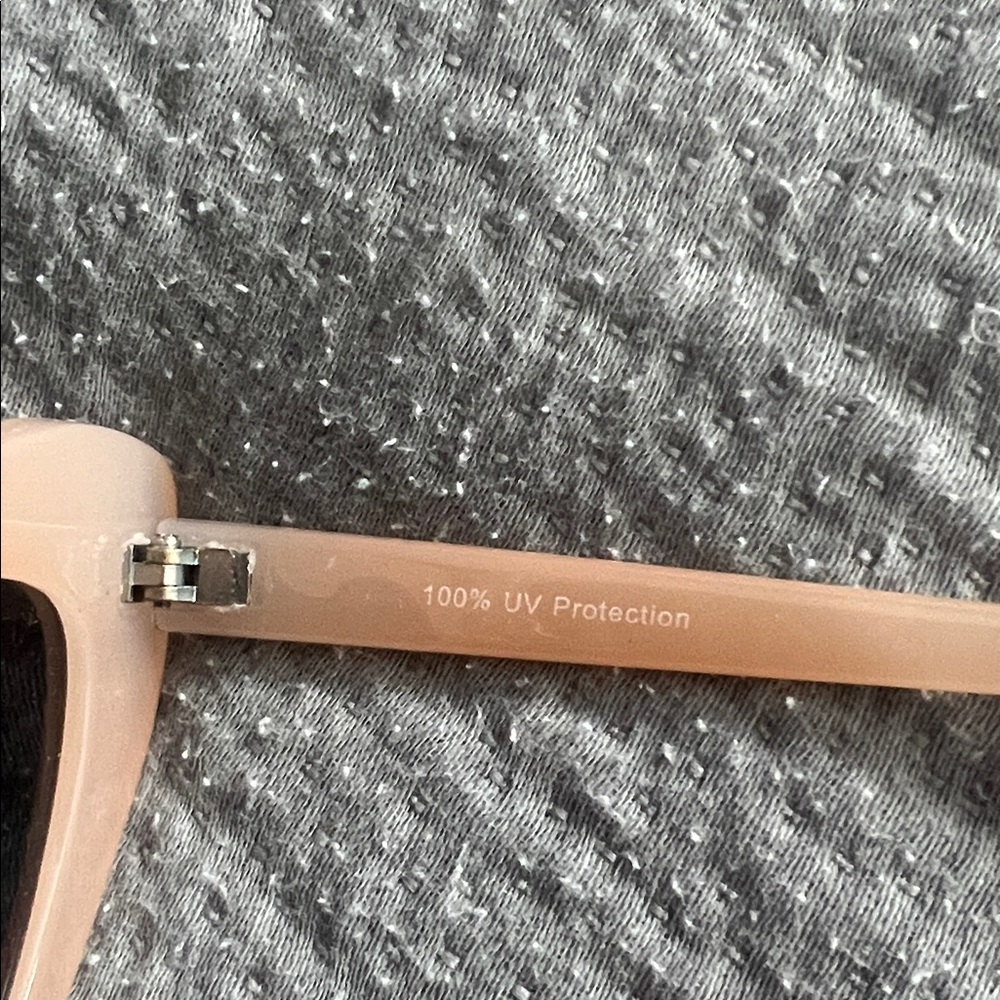 Cake Blush Colored Heart Shaped Sunglasses - Picture 6 of 6